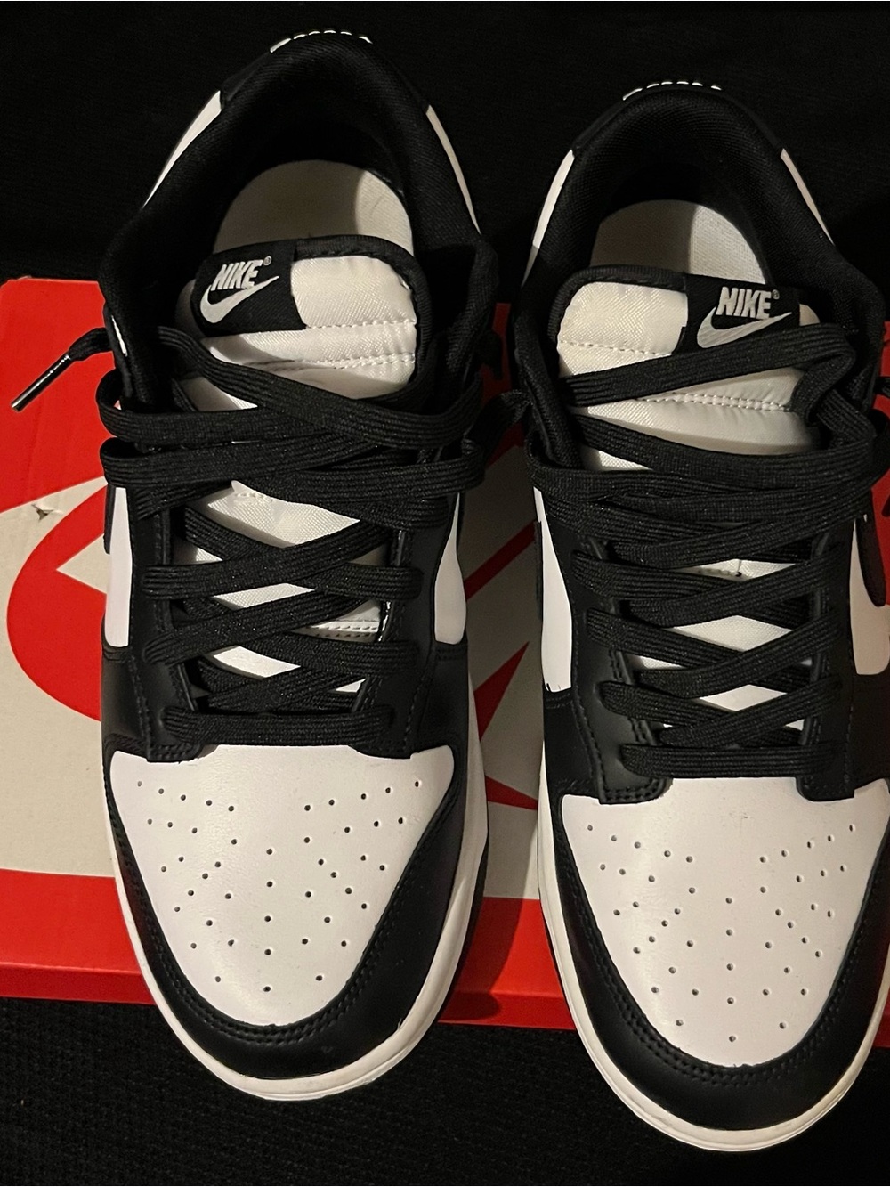 Nike Men’s Black and White Low-Top Sneakers